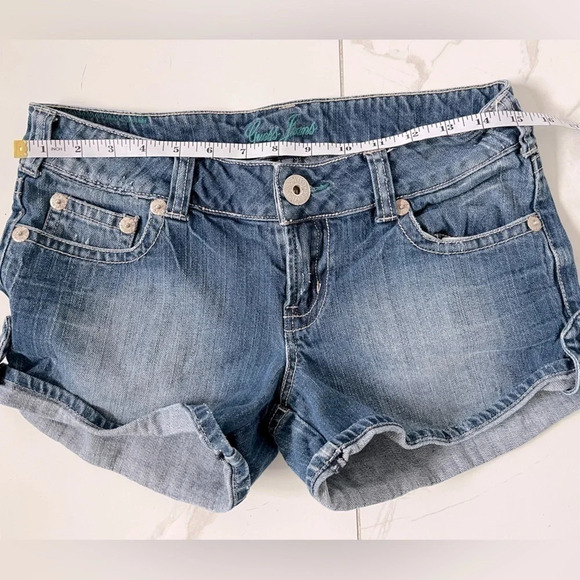 Guess/ Jean shorts/ Distressed/  Size US 29 - Picture 8 of 11